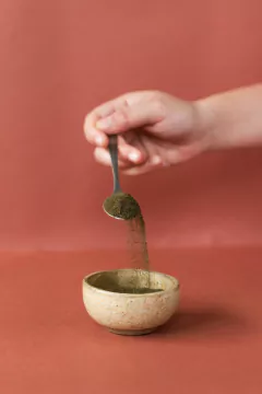 YEVIA HOJAS DE STEVIA NATURAL EN POLVO PARA REPOSTERÍA 50 gr - Holístico Natural