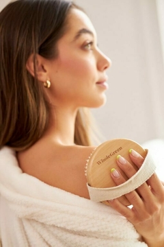Cepillo corporal de mano duo limpieza exfoliante y anti celulitis - Modelo Kansas Wholegreen - Holístico Natural