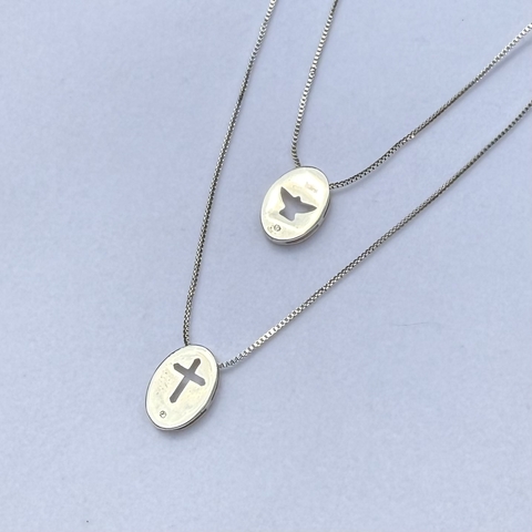 COLAR ESCAPULÁRIO OVAL METAL PRATEADO - comprar online