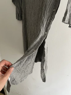 Remera manga 3/4 morley gris broches a presion al costado en internet