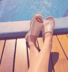 Sandalias Lucy Dorada