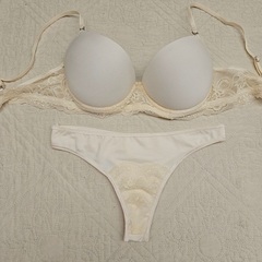 Conjunto Corpiño push up taza soft y Colaless Lody