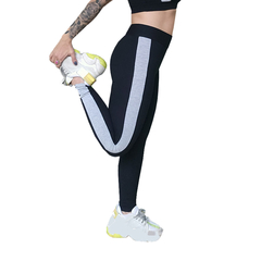 Conjunto deportivo Top y Chupin en internet