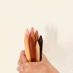 Crayones color piel