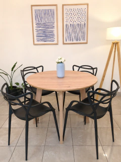 Combo Mesa Paraíso redonda + 4 Sillas Master - Dinara Home
