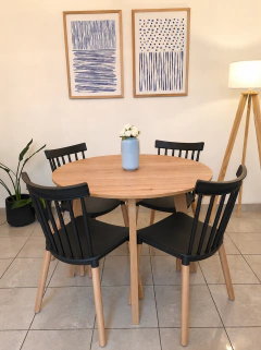 Combo Mesa Paraíso redonda + 4 Sillas Windsor - Dinara Home