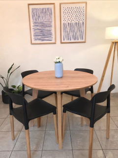 Combo Mesa Paraíso redonda + 4 Sillas Milan - Dinara Home