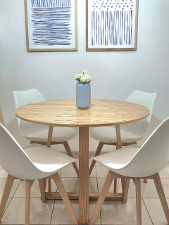 Mesa Paraíso Cruz redonda + 4 sillas Tulip - comprar online