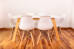 Mesa Escandinava + 6 sillas Eames