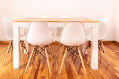 Mesa Paraíso combinada + 6 sillas EAMES