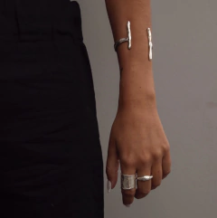 BRAZALETE ESSERE en internet