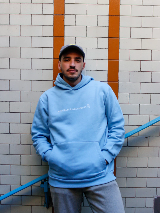 Buzo hoodie celeste República Argentina — imagen 2