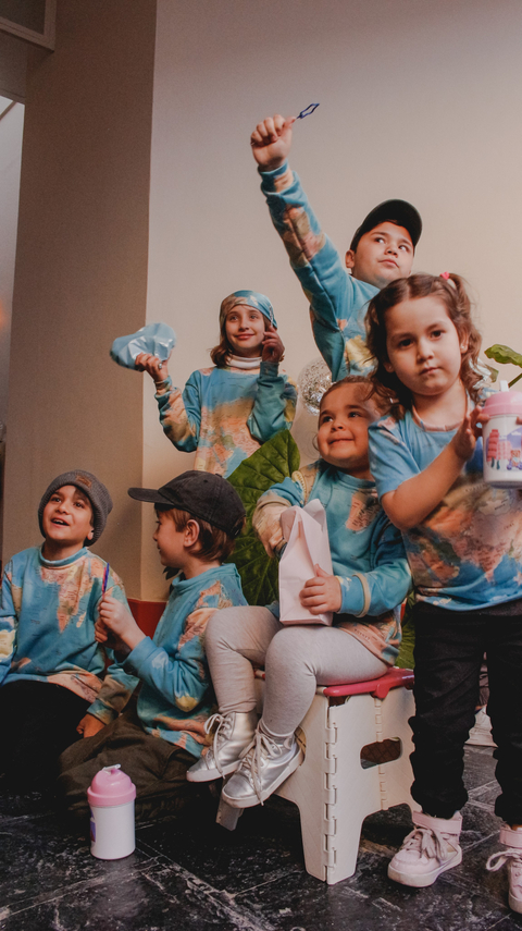 Buzo Indokids Mapamundi en tonos tierras