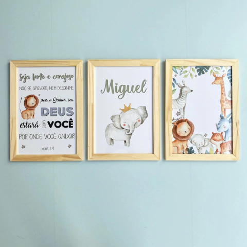 Kit Quadros decorativos Menino Safari com moldura