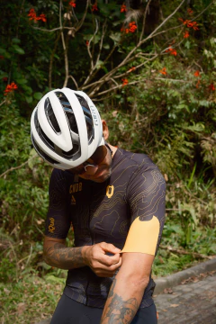 Jersey Pretinha com yellow - Canal de Bike