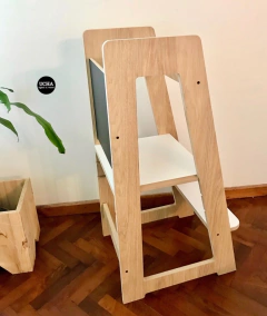 TORRE APRENDIZAJE REGULABLE PIZARRON SIMIL MADERA - UCHA kids