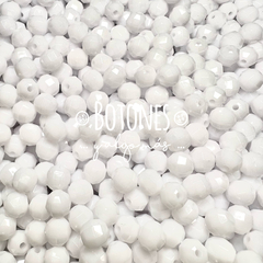 BOLITAS FACETADAS BLANCO -6MM- (COD: 2686)