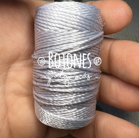 HILO POLYESTER GRIS CLARO (COD: 2723)