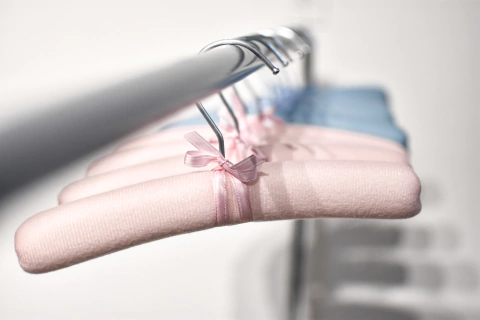 Percha forrada infantil (pack por 10 unidades)