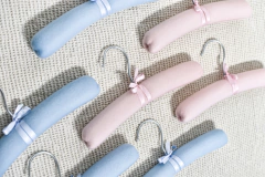 Imagen de Percha forrada infantil (pack por 10 unidades)