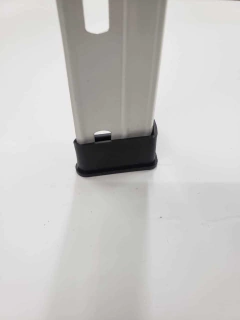 Terminación Plástica para Parante de Estantería (Por unidad) - Perchas Y Percheros La Plata