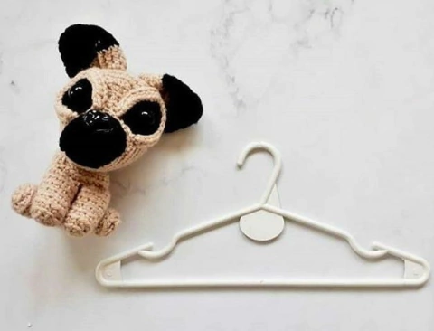 Percha plástica blanca infantil (30cm)