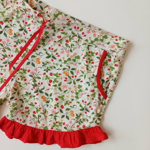 SHORT LITTLE AKIABARA T. 12 AÑOS ESTAMPADO VOLADOS ROJO - comprar online