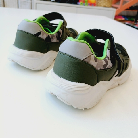 Imagen de ZAPATILLAS CHEEKY N. 27 VERDE ABROJO CAMUFLADO *DETALLE