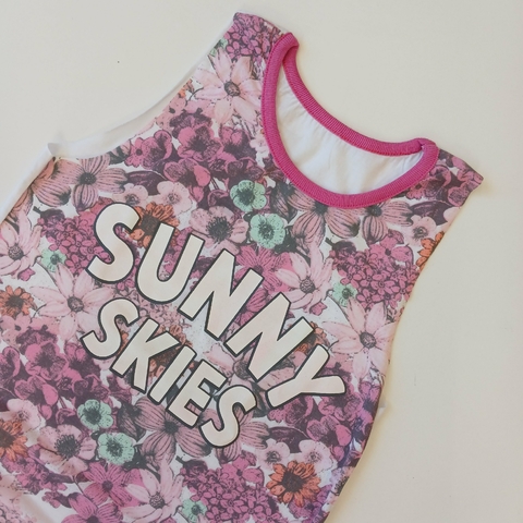 MUSCULOSA CRAYON T. 8 AÑOS FLOREADA ESTAMPA ESAPALDA en internet