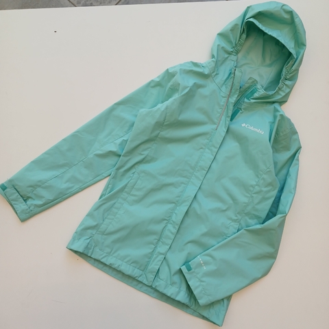 CAMPERA COLUMBIA T. 14 AÑOS VERDE AGUA ROMPEVIENTO *DETALLE