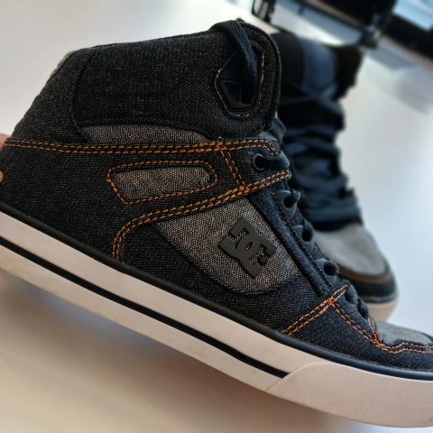 ZAPATILLAS DC N.40,5 EU TELA JEANS BOTITAS - Eme de Mar