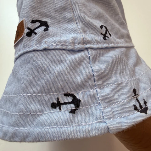 GORRO PILUSO SIN MARCA ANCLAS CELESTE en internet
