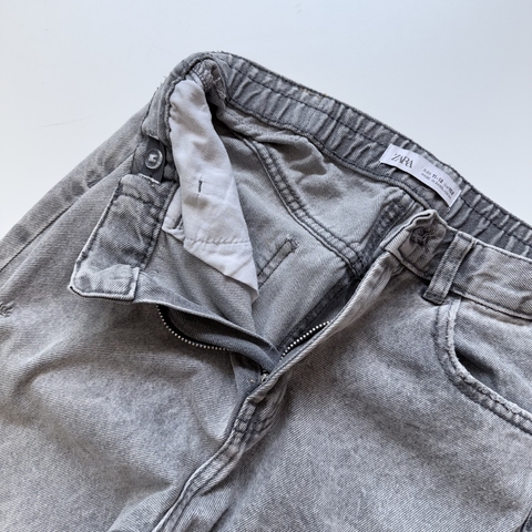 Imagen de PANTALON ZARA T.11-12 AÑOS GRIS MOM ROTURAS *DETALLE