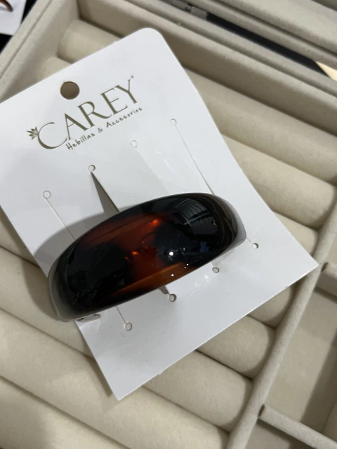 hebilla c carey - comprar online