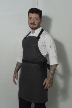 DELANTAL CHELSEA NEGRO DENIM en internet