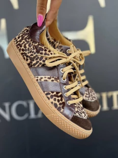 Zapatillas pelo print marrón