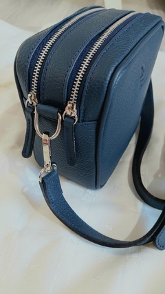 BANDOLERA CATA CUERO GRANEADO AZUL en internet