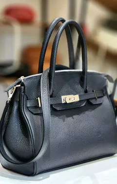 Cartera "Marsella chica con correa larga" cuero graneado negro