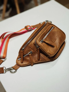 Riñonera "Mila" cuero graneado suela - comprar online