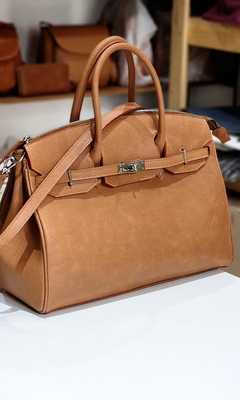 Cartera "Marsella grande" cuero graneado suela con correa larga