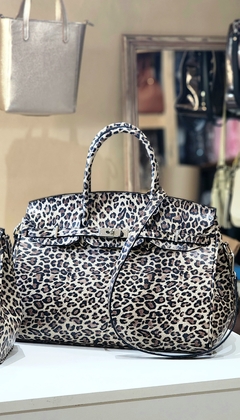 cartera "Paris grande" animal print con correa larga