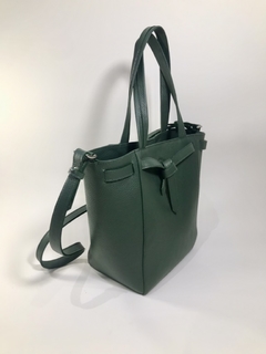 Cartera "Romi" cuero graneado verde - Diaz & Giaccio