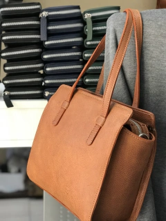 Cartera "KATY" cueo graneado Suela.