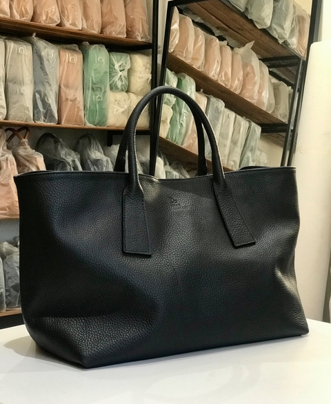 Cartera "Patri" cuero graneado negro