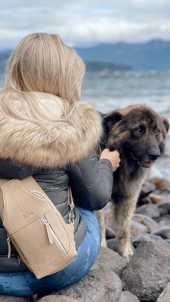 Mochila "Nono" cuero graneado visón - comprar online
