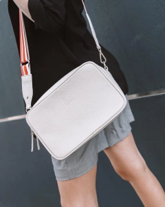 Cartera "Belen" cuero graneado tiza - Diaz & Giaccio