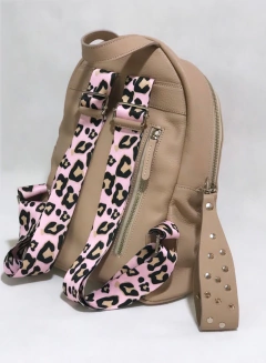 Mochila "Fla" cuero graneado nude. - comprar online