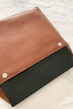 Funda Porta Notebook en cuero graneado - tienda online
