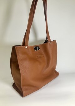 Cartera "Pita" Cuero Graneado Suela