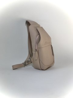 Mochila "Nono" cuero graneado nude - Diaz & Giaccio